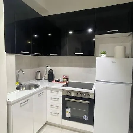 Yellow Sky Center * Skopie