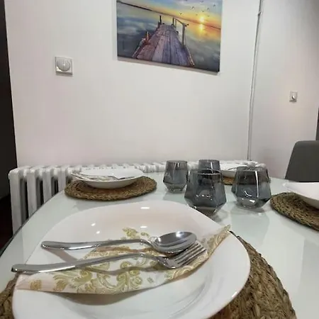 Apartamento Yellow Sky Center